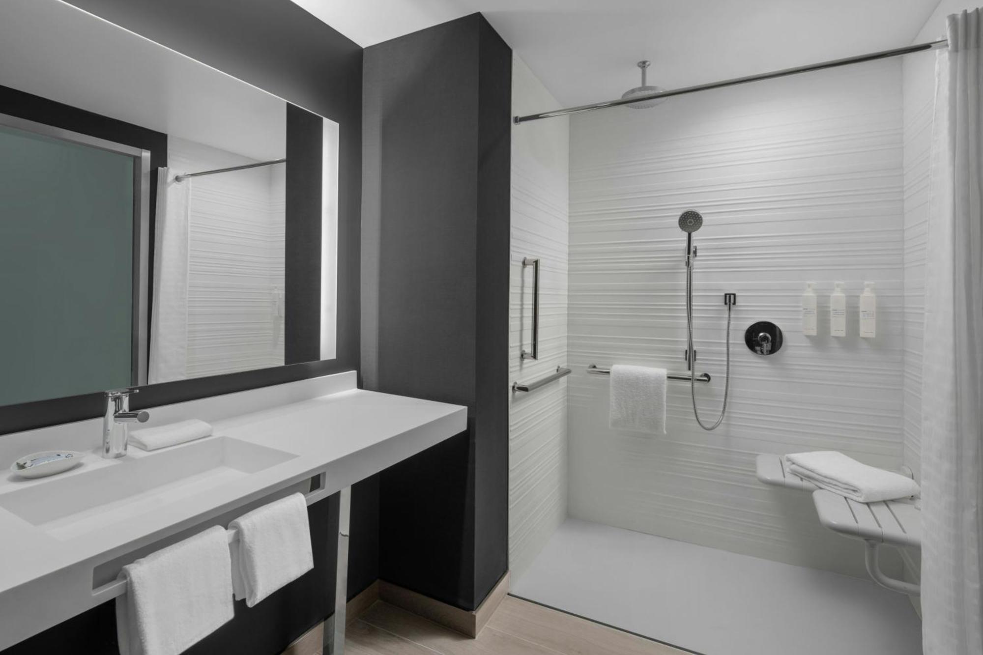 Ac Hotel By Marriott St. Louis Clayton Εξωτερικό φωτογραφία